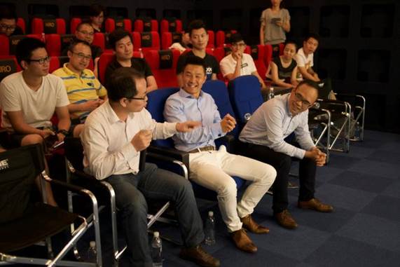 特的极致天窗工艺新葡京遇见伟巴斯(图7)