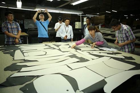 特的极致天窗工艺新葡京遇见伟巴斯(图9)