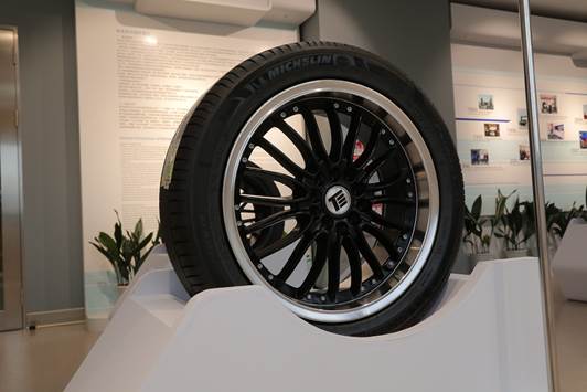 特的极致天窗工艺新葡京遇见伟巴斯(图20)